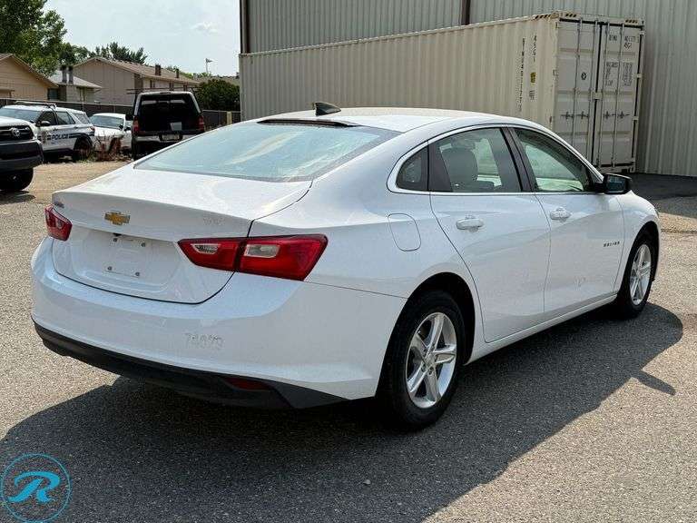2019  Chevrolet  Malibu   FWD - Roller Auctions