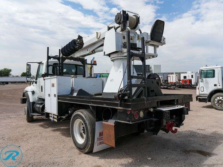 2007 International 7400 SFA 4WD S/A Digger Derrick Truck - Roller Auctions
