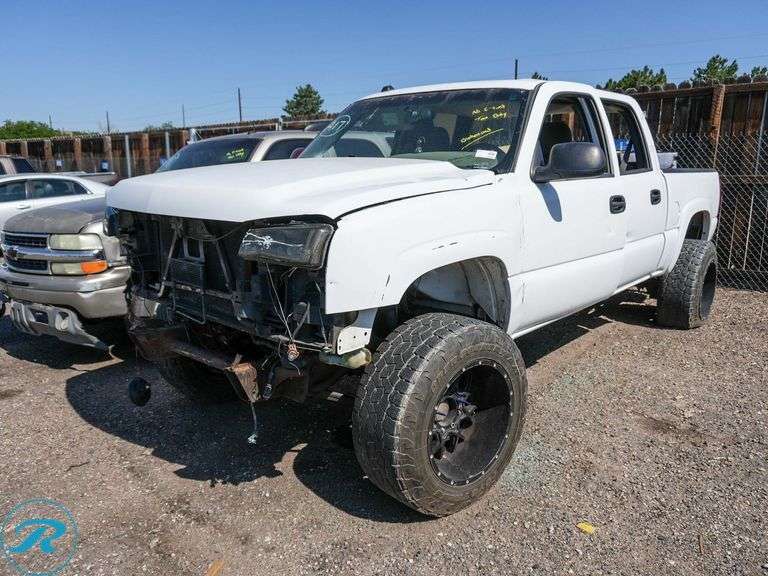 2005  Chevrolet  Silverado 1500 LS  RWD