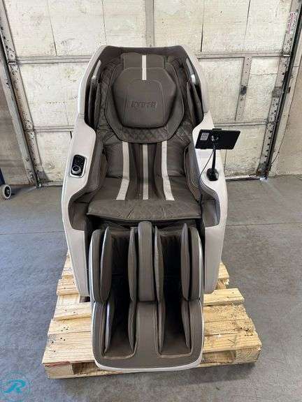 Kyota Kiyomi M698 Zero Gravity 4D Massage Chair with Tablet $2999 Retail - Like New/Scratchers/Scuffs - Roller Auctions