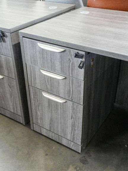 Office Desk With Return, 72" x 71" - Roller Auctions
