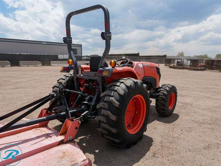 2016  Kubota  MX5200  4WD  Tractor - Roller Auctions