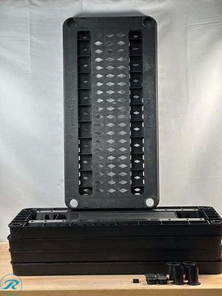 Greenmade: 5-Tier Utility Rack- Like New - Roller Auctions