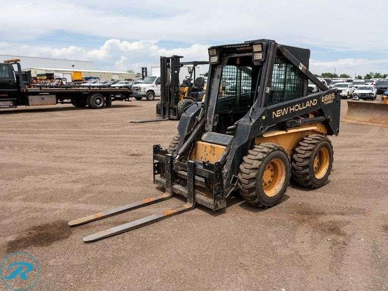 1999 New Holland LX665 Skid Steer Loader