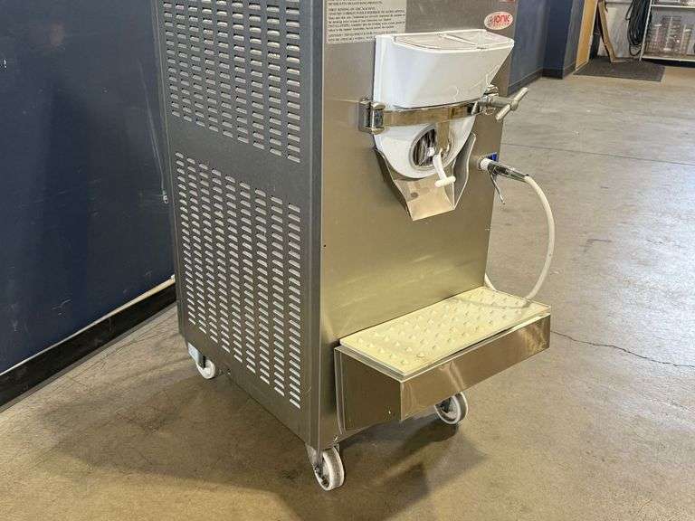 Bravo Trittico Executive Series 305 Multi Function Batch Freezer with Casters, 230V, 3-Phase - Roller Auctions