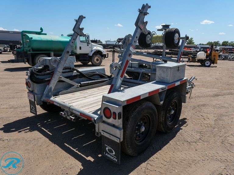 2021  Larson  7500G   T/A Hydraulic Fiber Optic Reel Trailer - Roller Auctions
