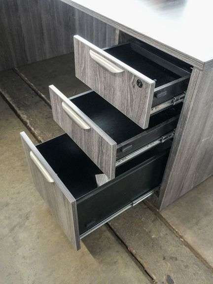 Office Desk With Return, 72" x 71" - Roller Auctions