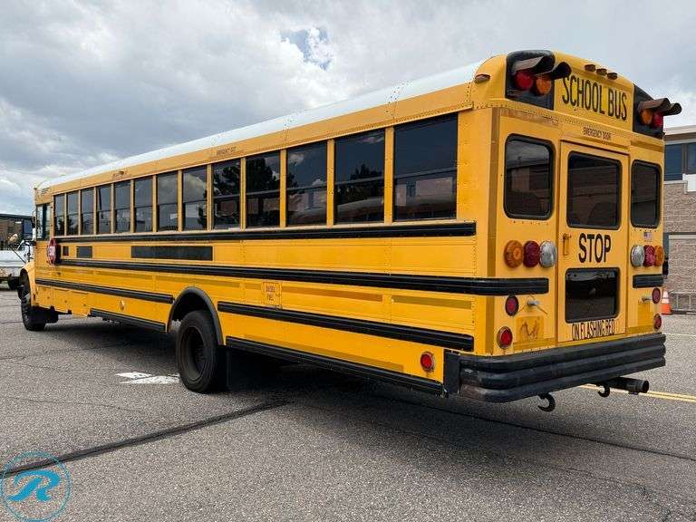 2004  IC Corporation  CE300  RWD  77-Passenger School Bus - Roller Auctions