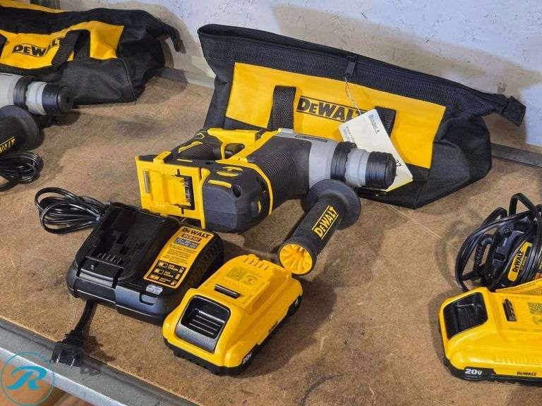 Dewalt DCH172 20V Cordless Rotary Hammer With Battery, Charger, Bag
