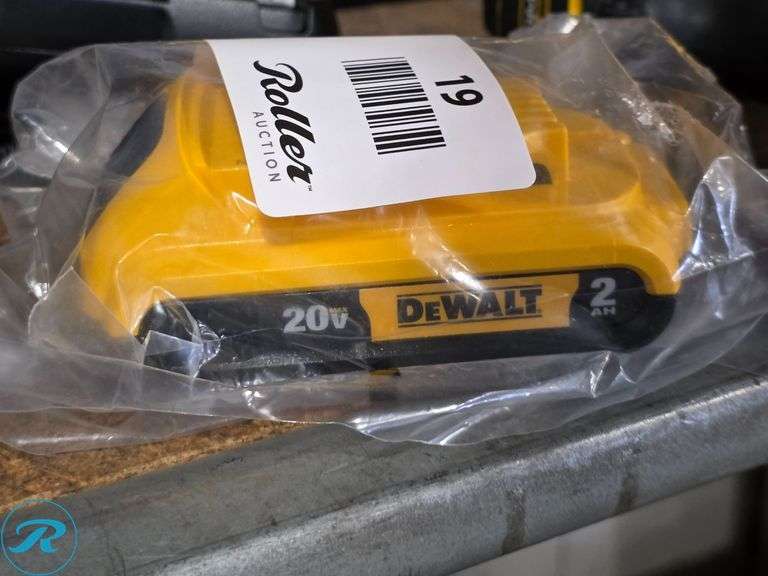 Dewalt DCF809 20V Cordless Impact Driver, Charger, Battery, and Bag - Roller Auctions