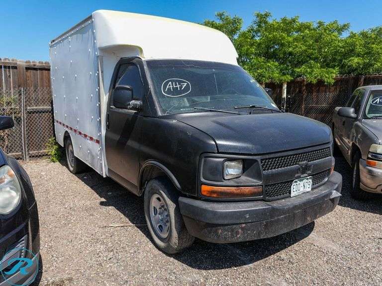2004  Chevrolet  Express 3500   RWD - Roller Auctions