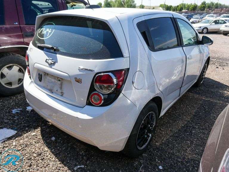 2015  Chevrolet  Sonic LS  FWD - Roller Auctions