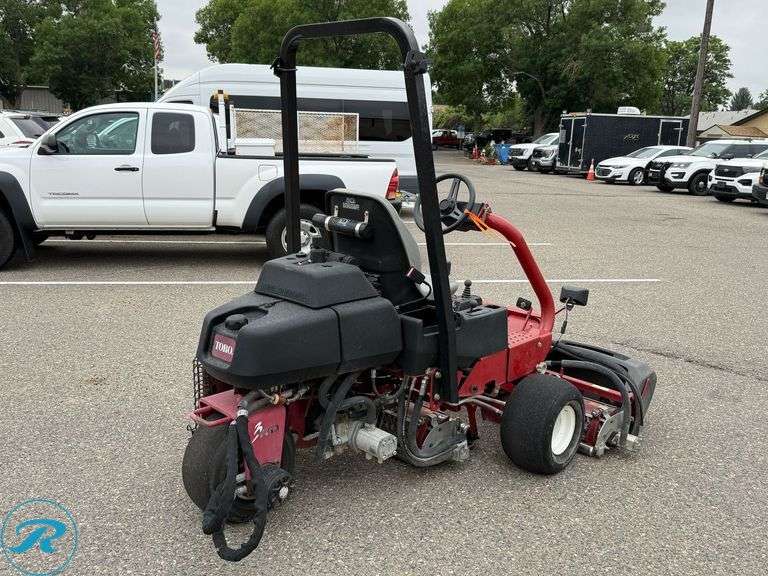 2013  Toro  Greensmaster 3150  3WD  Ride-On Reel Mower - Roller Auctions