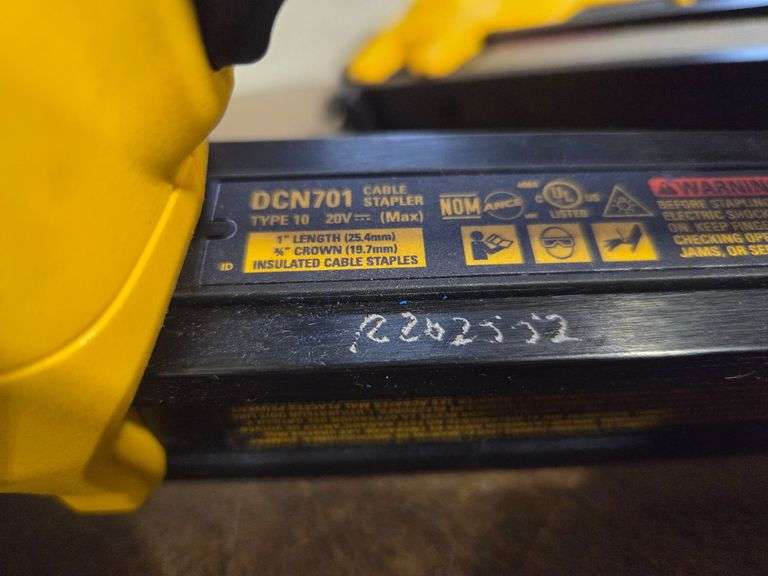 (4) Dewalt DCN701 Cable Staplers, 20V - Roller Auctions