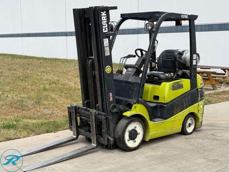Clark  C25CL  Forklift