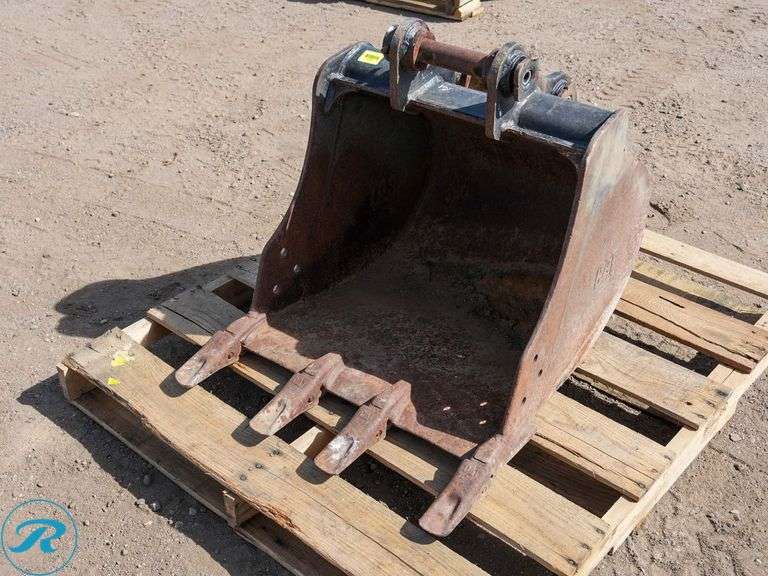 Caterpillar 464-9904 Mini Excavator Bucket, 22"