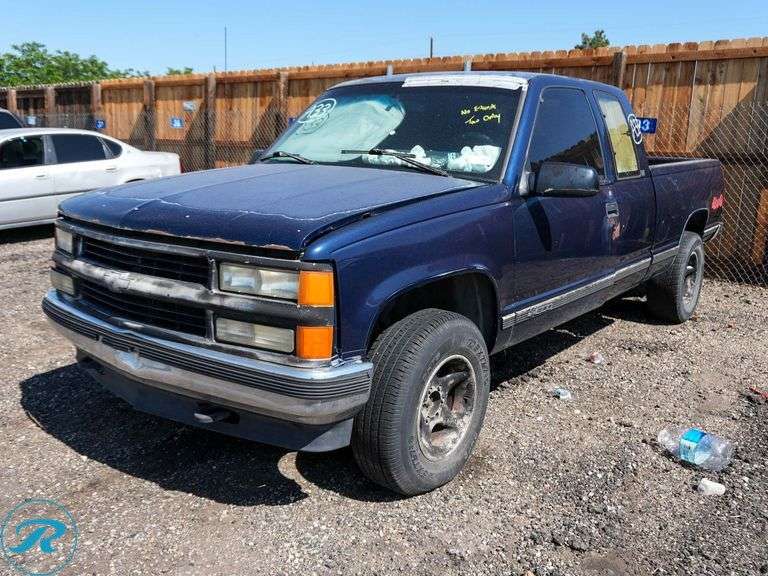 1996  Chevrolet  1500   4WD