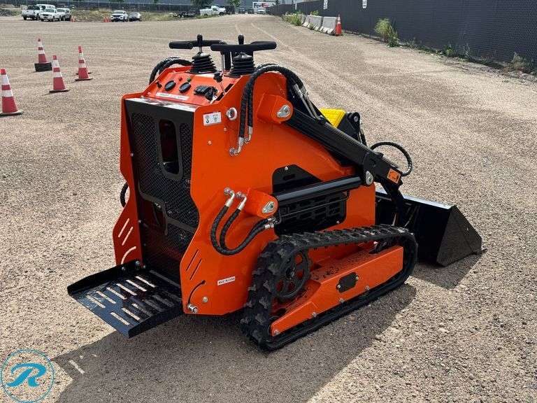 New 2026  SDLOOL  SL36C  Crawler  Mini Skid Steer Loader - Roller Auctions