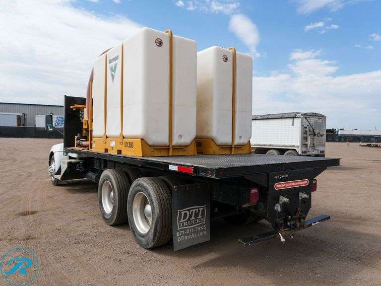 2012  Kenworth  T370   T/A Flatbed Mud Mixing Truck - Roller Auctions