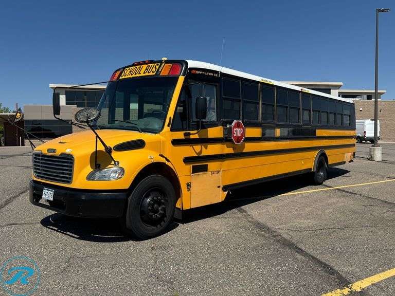 2008 Thomas Saf-T-Liner C2 Freightliner RWD 77-Passenger School Bus