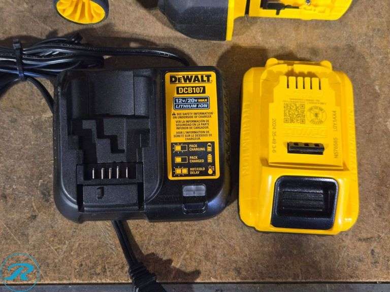 Dewalt DCH172 20V Cordless Rotary Hammer With Battery, Charger, Bag - Roller Auctions