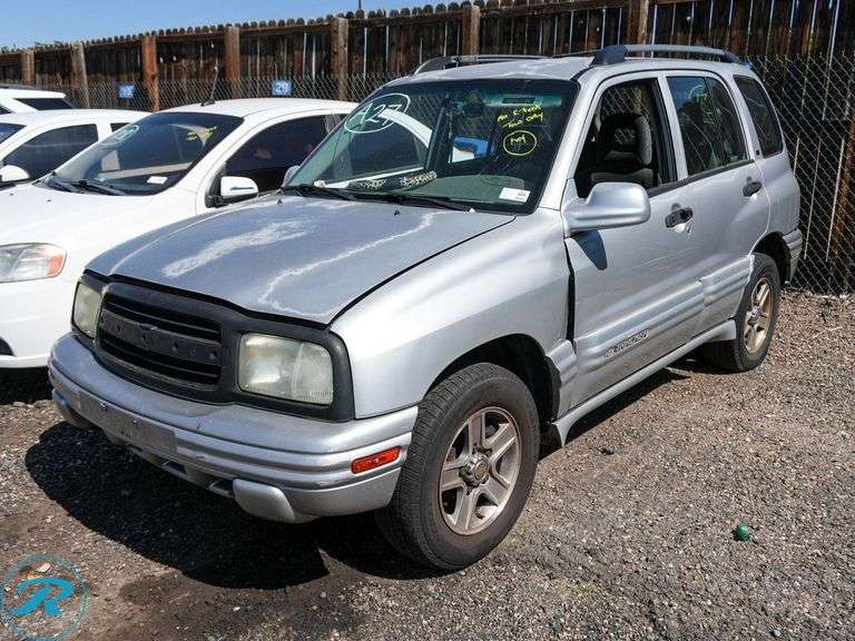 2002  Chevrolet  Tracker LT  RWD