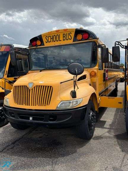 2005  IC Corporation  CE300  RWD  77-Passenger School Bus - Roller Auctions