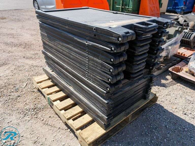 (11) Sandwich Display Boards