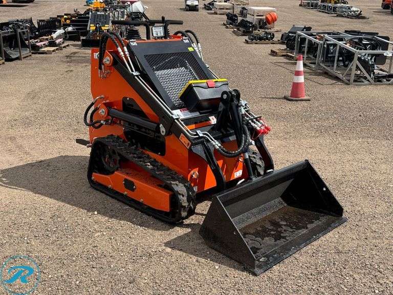 New 2026  SDLOOL  SL36C  Crawler  Mini Skid Steer Loader - Roller Auctions