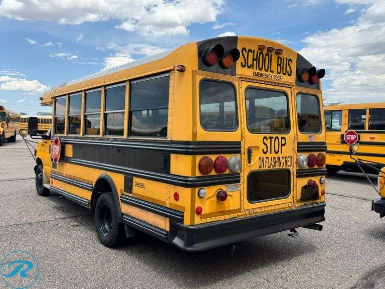 2003  Ford  E450   RWD  14-Passenger School Bus - Roller Auctions