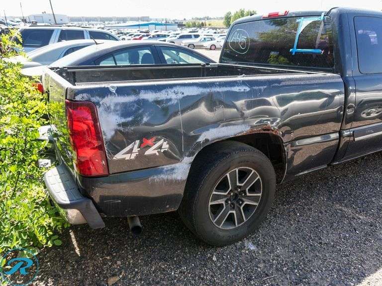 2004  Chevrolet  Silverado 1500 Base  4WD - Roller Auctions