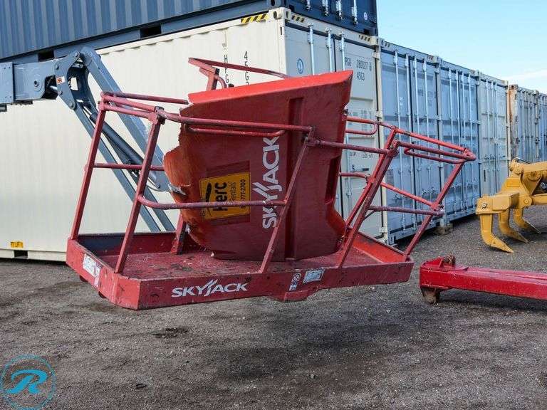 2021  Skyjack   SJ86T  4WD  Boomlift - Roller Auctions