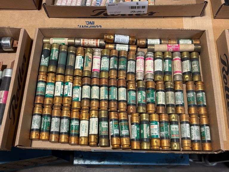 Tray of Assorted Fuses: Littelfuse, Fusetron, and Edison Cartridge - Roller Auctions