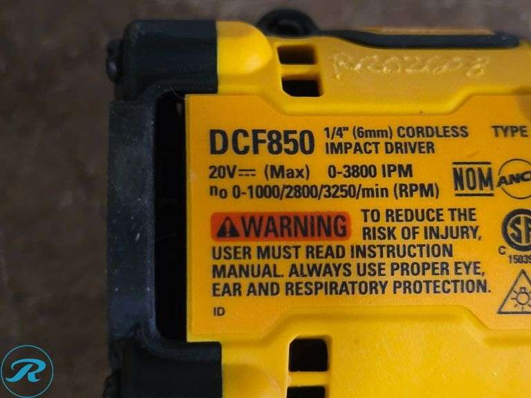 Dewalt DCD799 Hammerdrill and DCF850 Impact Driver Cordless Combo Kit, 20V, (2) Batteries and Bag - Roller Auctions