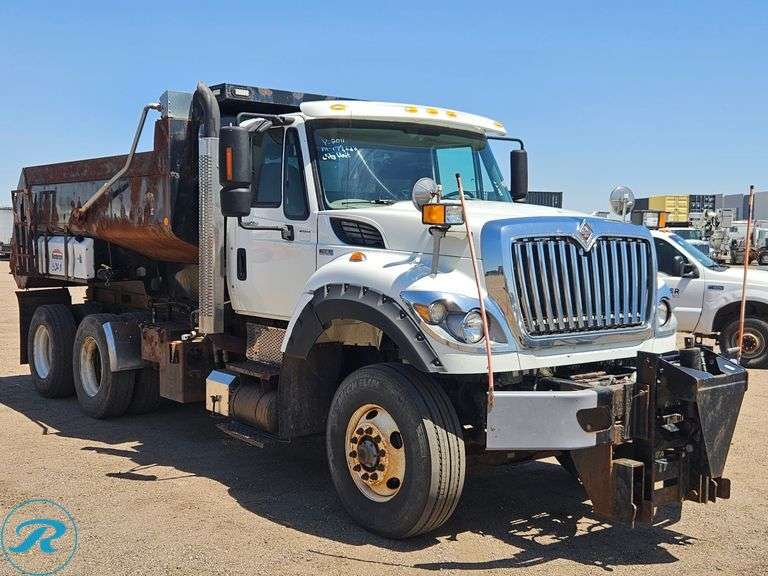 2011  International  WorkStar   7600  RWD  Dump Truck - Roller Auctions