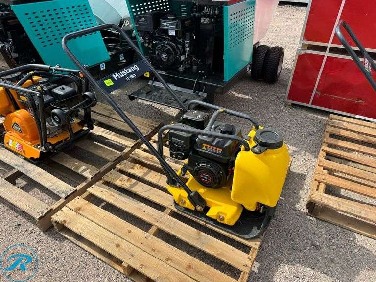 New Mustang LF-88D Plate Compactor, Gas - Roller Auctions