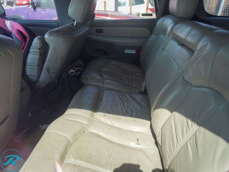 2001  Chevrolet  Tahoe   4WD - Roller Auctions