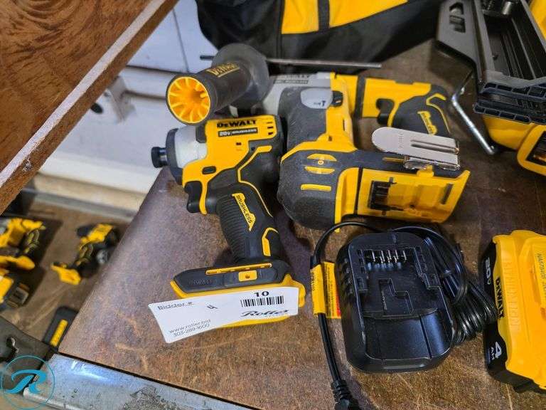 (4) Dewalt 20V Cordless Power Tools with Charger and (1) Battery - Roller Auctions