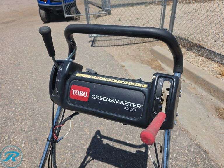 Toro Greensmaster 1000 Walk Behind Reel Mower (Inoperable Does Not Start) - Roller Auctions
