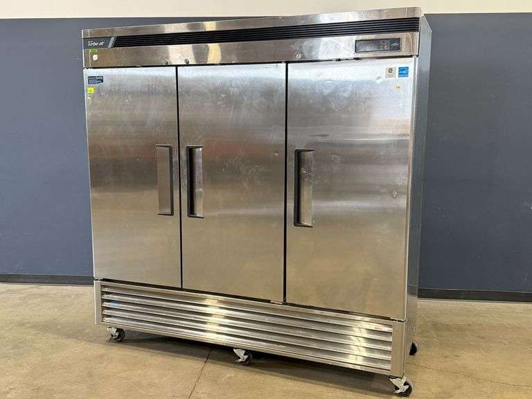 Turbo Air TSR-72SD-N Three-Door Reach-In Refrigerator with Casters, 110-120V