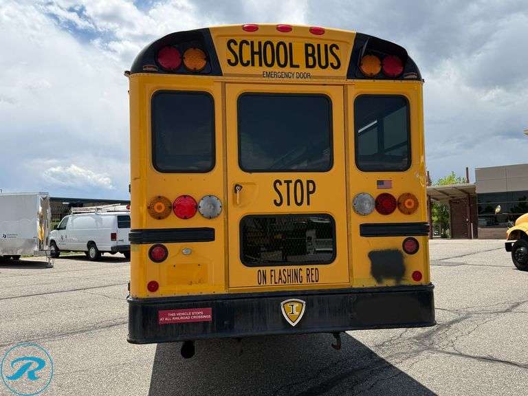 2006  IC Corporation  CE300  RWD  77-Passenger School Bus - Roller Auctions