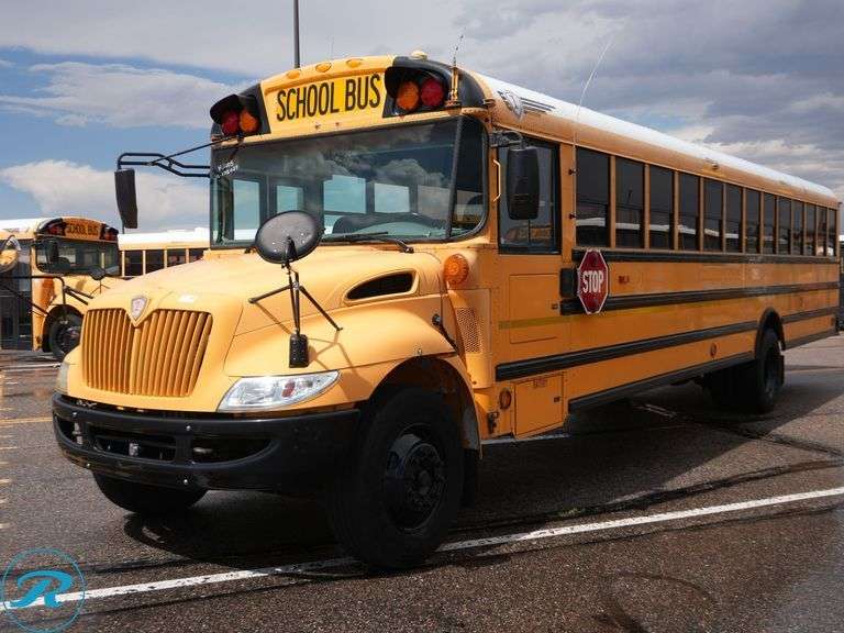 2005 IC Corporation CE300 RWD 77-Passenger School Bus