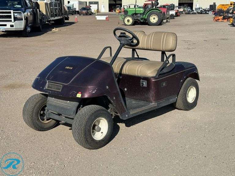 EZ-GO  RWD  Golf Cart