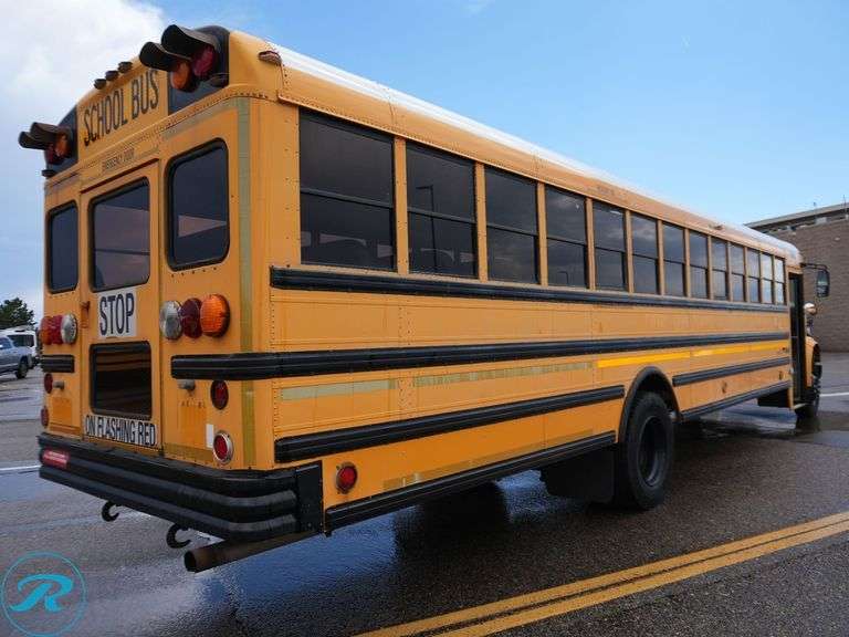 2004  IC Corporation  CE300  RWD  77-Passenger School Bus - Roller Auctions