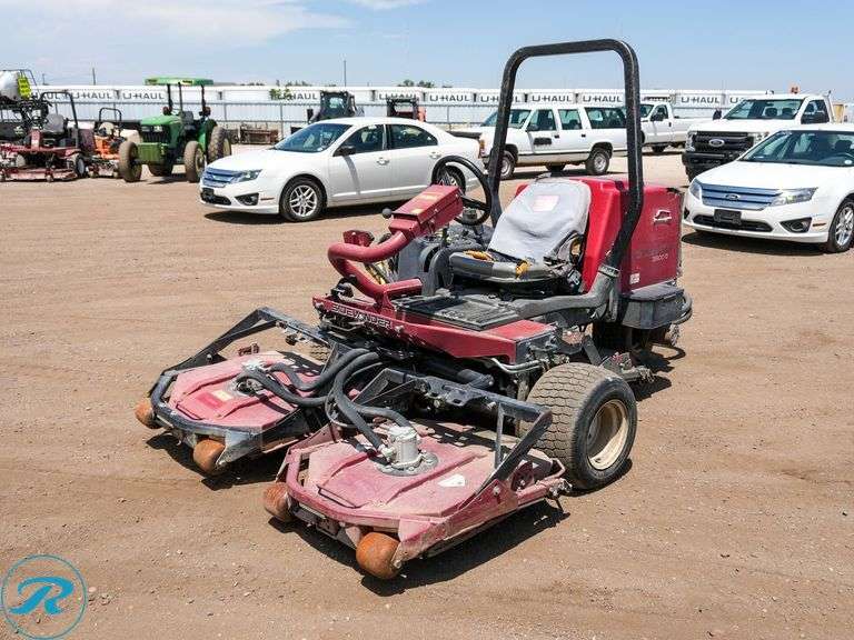 Toro  30821 Groundsmaster 3500-D Sidewinder  AWD  Ride-On Mower