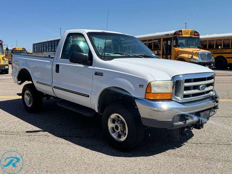 1999  Ford  F250   Super Duty  4WD - Roller Auctions