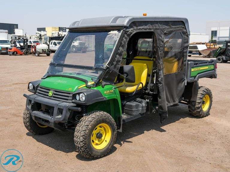2014  John Deere   825I S4  Gator  4WD  UTV