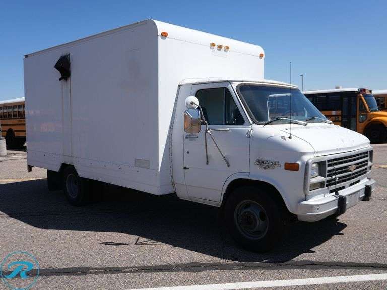 1992 Chevrolet G30 G30 RWD Box Truck - Roller Auctions