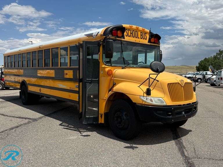 2006  IC Corporation  CE300  RWD  77-Passenger School Bus - Roller Auctions