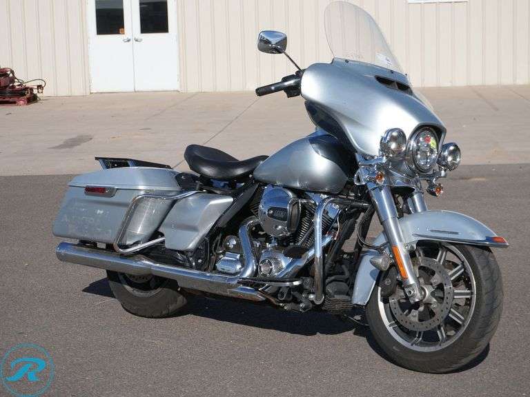 2016  Harley-Davidson  FLHTP Electra Glide  Police Edition  Motorcycle